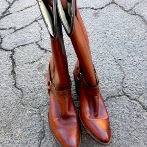 Women’s Cowgirl boots, like new. Size 7 1/2. Asking $20 OBO.